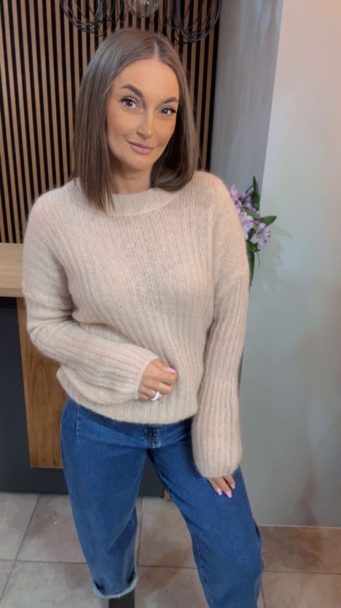 Sweter dzwonek MISS LUCKY – Beżowy