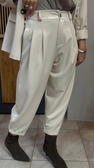 Spodnie z zakładkami - Beżowe