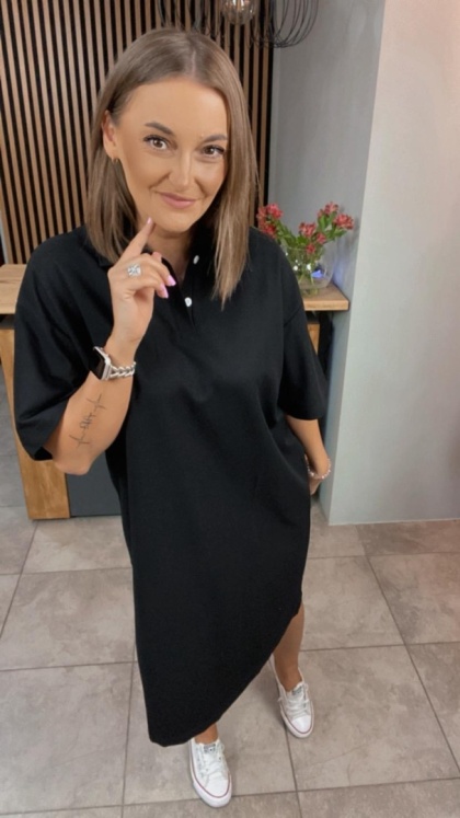 Sukienka z kołnierzykiem Q&Q - czarnym