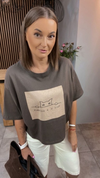 T-shirt – “This is a distance” Czekolada