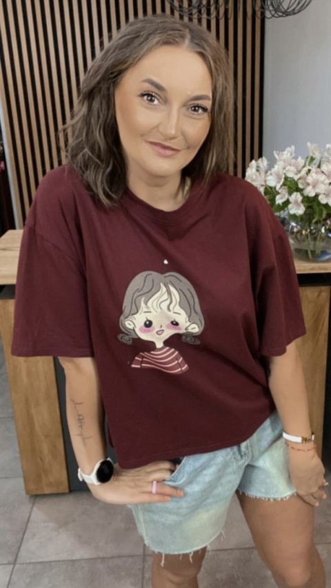 T-shirt z kieszonką z tyłu Feiwemokai – bordowy z uroczą grafiką T-shirt z kieszonką z tyłu Feiwemokai – bordowy z uroczą grafiką