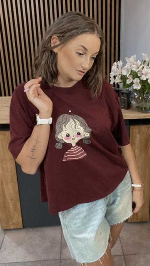 T-shirt z kieszonką z tyłu Feiwemokai – bordowy z uroczą grafiką T-shirt z kieszonką z tyłu Feiwemokai – bordowy z uroczą grafiką