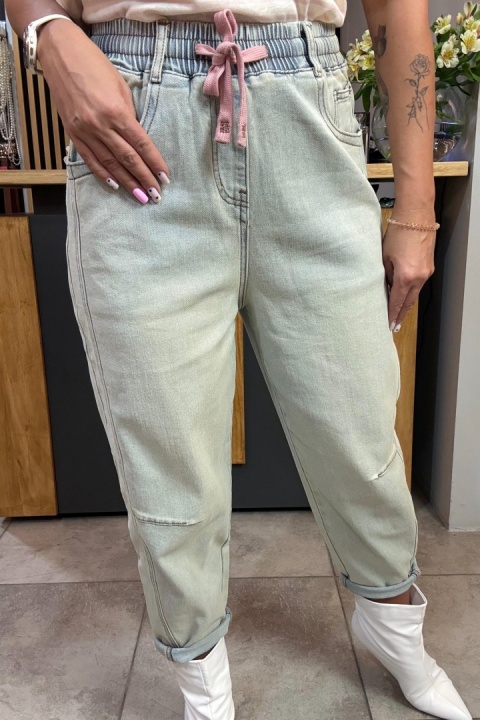 Jeansy damskie MU-YAN - jasny denim z gumą w pasie