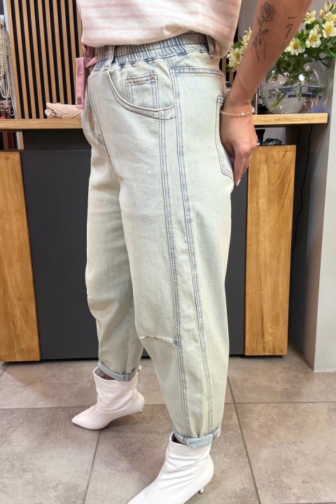 Jeansy damskie MU-YAN - jasny denim z gumą w pasie