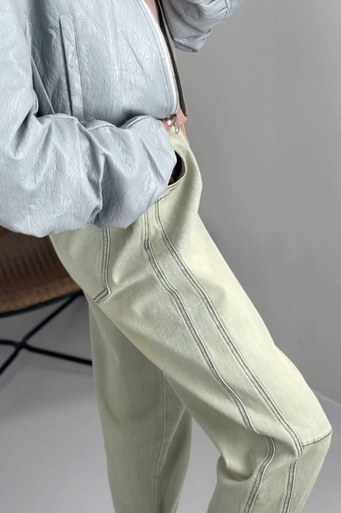 Jeansy damskie MU-YAN - jasny denim z gumą w pasie