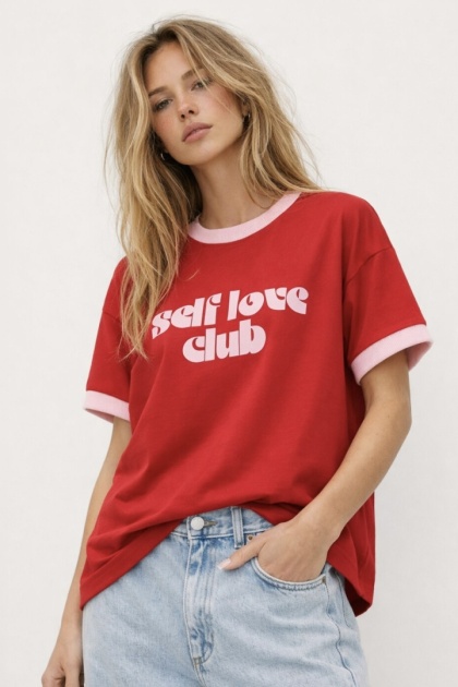 T-SHIRT SELF LOVE CLUB - CZERWONY
