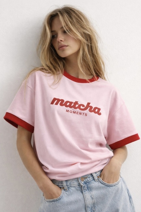 T-SHIRT MATCHA MOMENTS - RÓŻOWY
