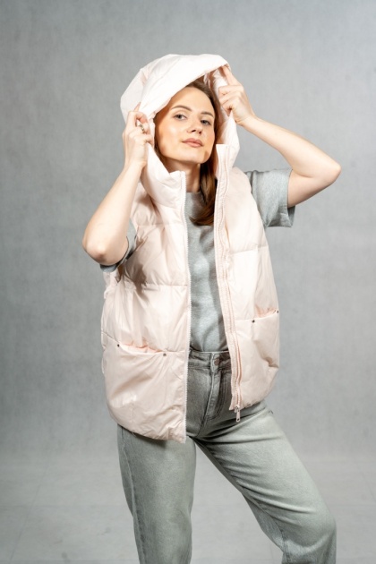 Kamizelka damska puchowa z naturalnym puchem z kapturem – Powder Pink