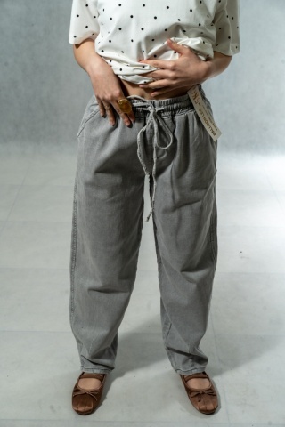 Spodnie damskie Trang Jeans – balloon – szare