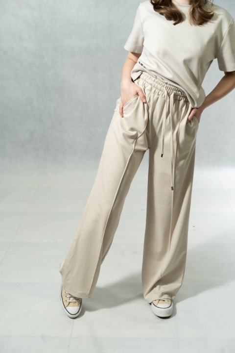 Spodnie dresowe WIYA - Beige