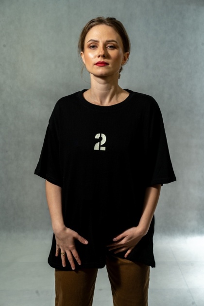 T-shirt damski oversize „Number Two" - Czarny
