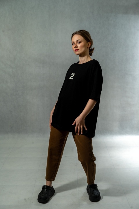 T-shirt damski oversize „Number Two" - Czarny