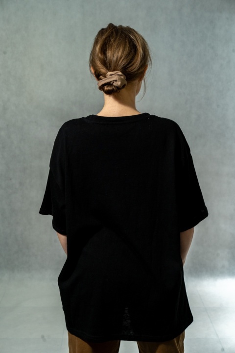 T-shirt damski oversize „Number Two" - Czarny