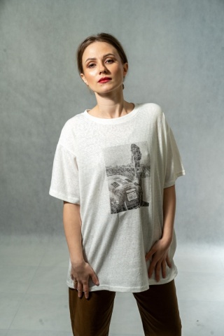 T-shirt damski oversize „Vintage Drive" - Biały