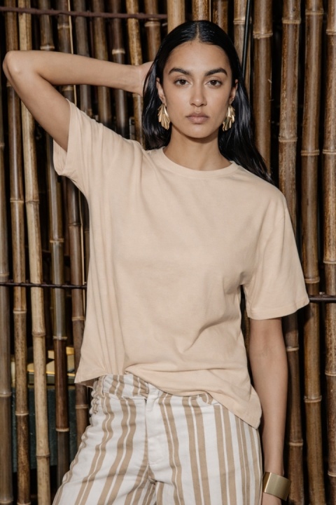 T-shirt dekatyzowany Miho’s - Beżowy
