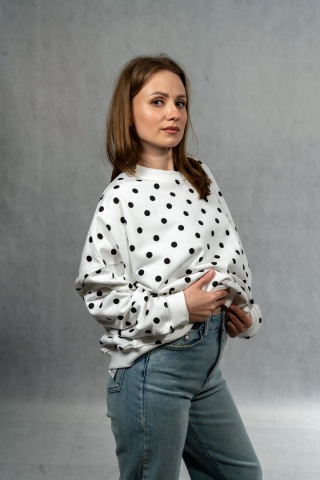 Bluza Basic Short Lenoshka – biała w czarne grochy