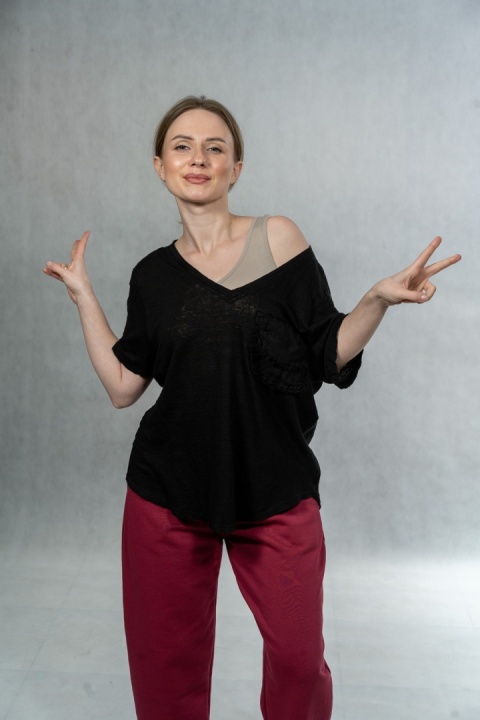 Bluzka lniana oversize WIYA – Czarna