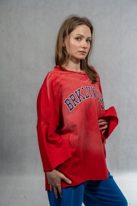 Bluzka oversize „BRKLYN 1989” MUJEA - Czerwona