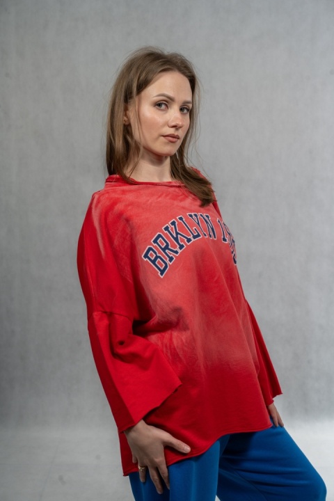 Bluzka oversize „BRKLYN 1989” MUJEA - Czerwona