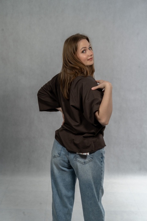 Bluzka oversize „LOVE" - czekoladowa