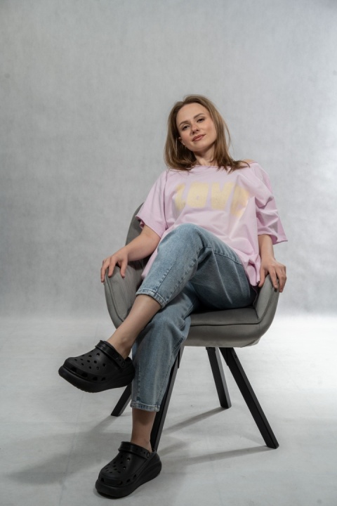 Bluzka oversize „LOVE" - jasny róż