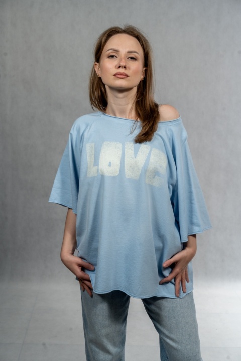 Bluzka oversize „LOVE" - baby blue