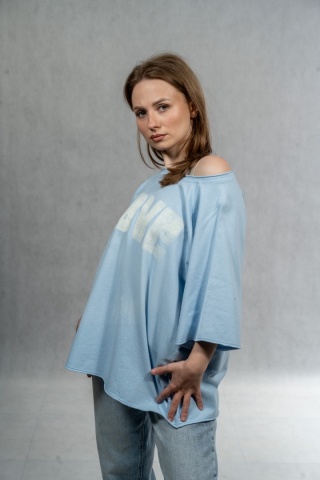 Bluzka oversize „LOVE" - baby blue