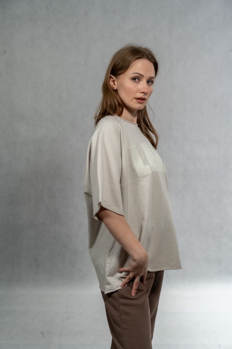 Bluzka oversize „LOVE" - beżowa