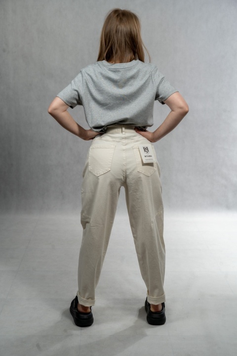 Jeansy Balloon Fit M.Sara - ecru