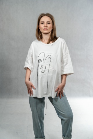 T-shirt Casual Line Art Patch Tee - Biały