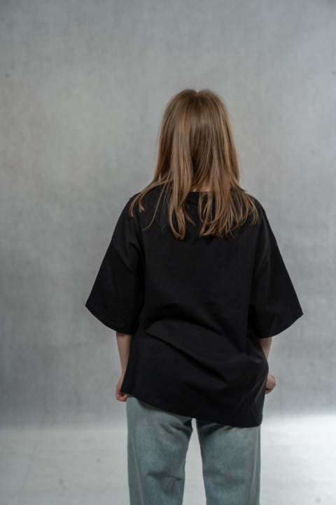 T-shirt Casual Line Art Patch Tee - Czarny