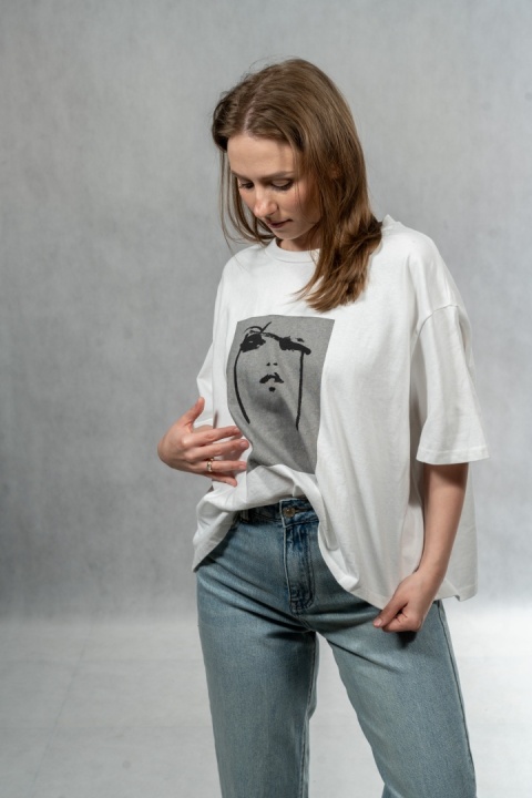 T-shirt „Line Face" Basic - Biały