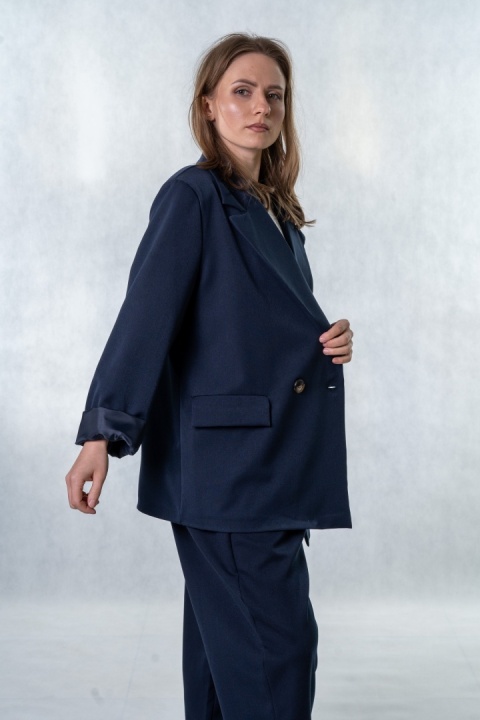 Elegancka Marynarka Dwurzędowa – Granatowa