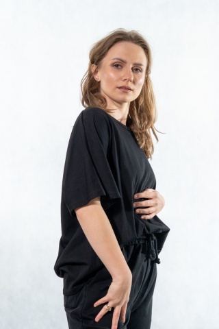 Bluzka damska z efektownym wycięciem na plecach Gioya & Co. - Nero