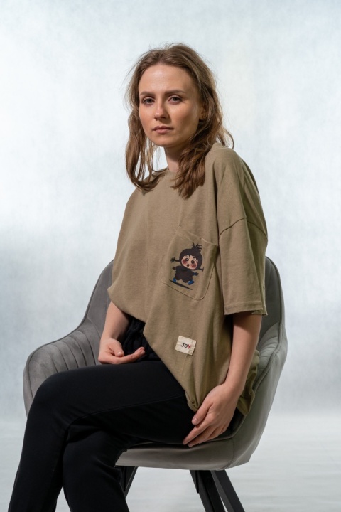 T-shirt oversize „JOY” – Khaki