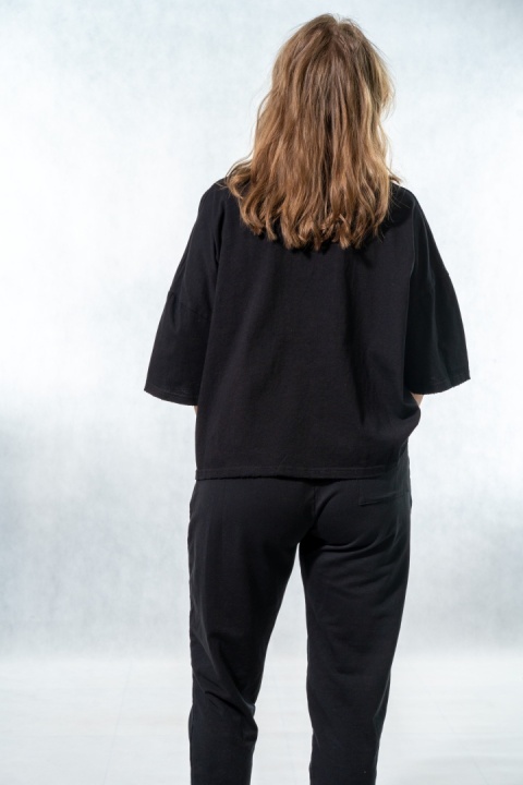 T-shirt oversize z naszywanymi motywami - Czarny