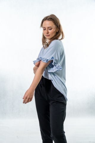 T-shirt z falbankami Volant WIYA - Cielo