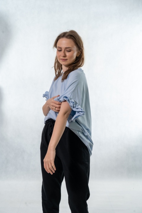 T-shirt z falbankami Volant WIYA - Cielo