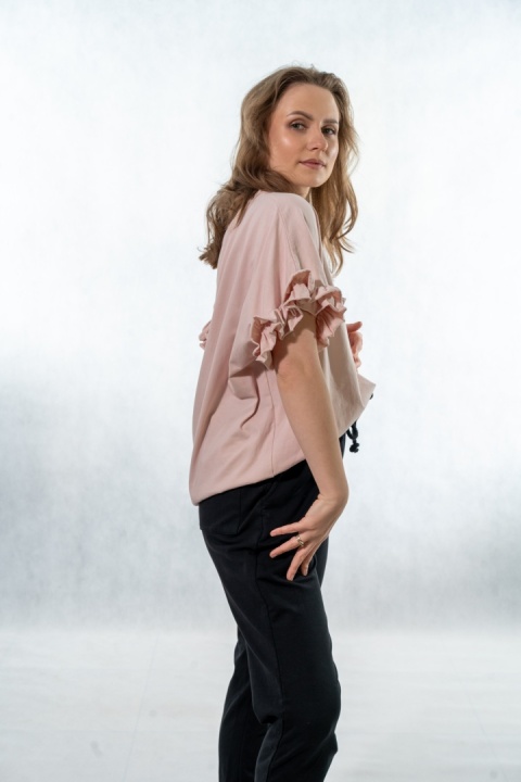 T-shirt z falbankami Volant WIYA - Cipria