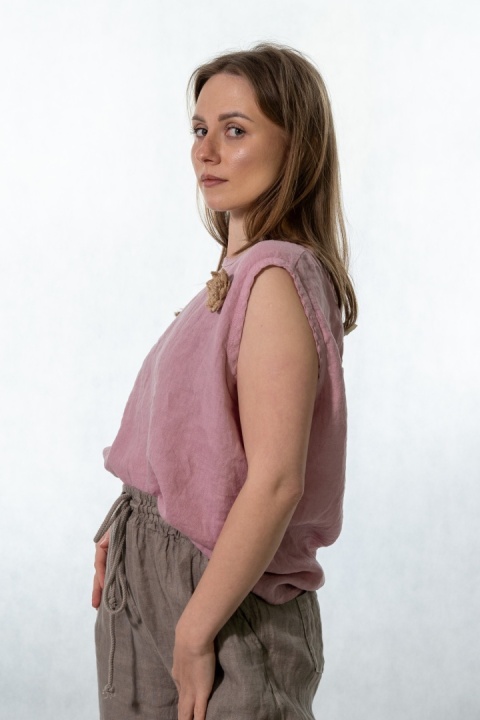 lniany top damski z broszką Gioya & Co. - Paris pink