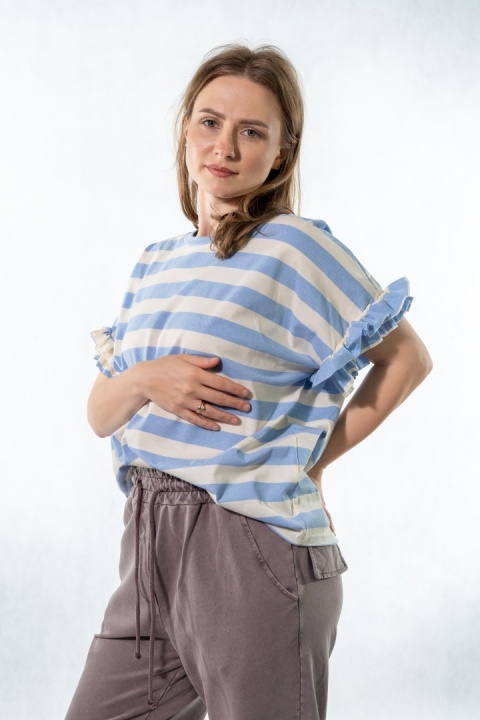 Bluzka damska Wiya w paski z falbanką przy rękawach - Celeste