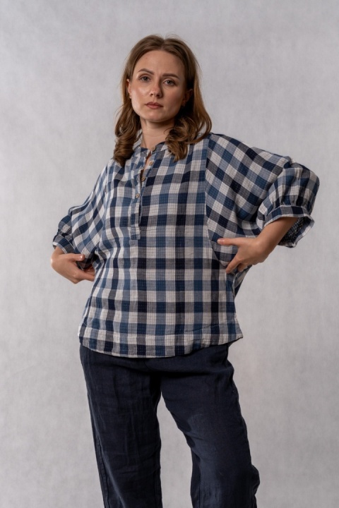 Bluzka oversize w kratę 100% bawełna – granatowo-niebieska