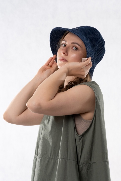 Kapelusz damski z plecionki papierowej – regulowany - Navy Chic