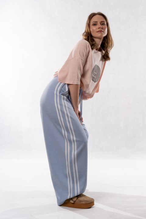 Spodnie dresowe JOY z lampasami - Baby Blue