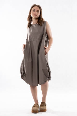 Sukienka Wendy Trendy – bawełniana sukienka o balonowym fasonie - Taupe