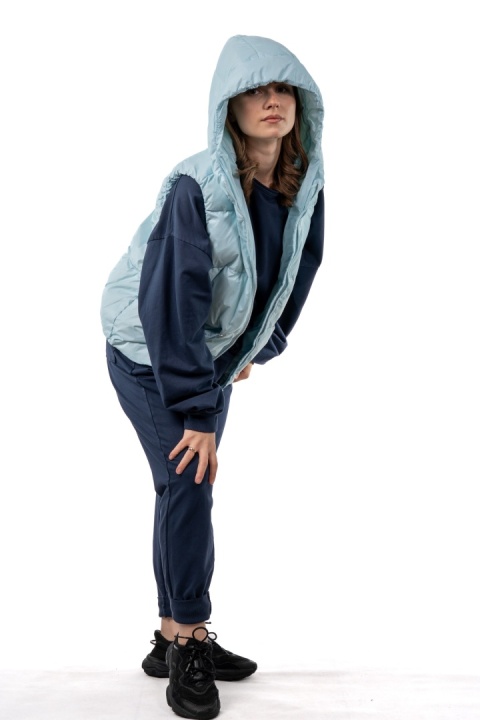 Kamizelka damska puchowa z naturalnym puchem z kapturem – Baby Blue