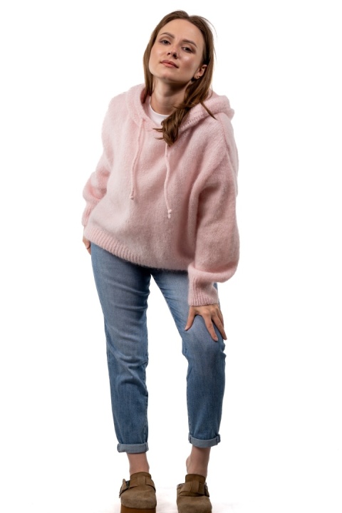 Sweter oversize z moherem i kapturem CXL Collection - Pudrowy Róż