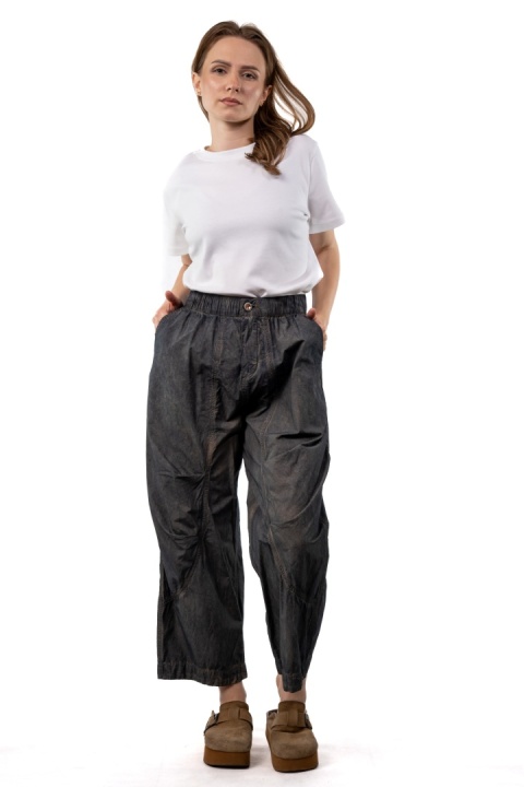 Spodnie baggy damskie Wendy Trendy – jeans vintage szaro-niebieski z beżowymi przetarciami