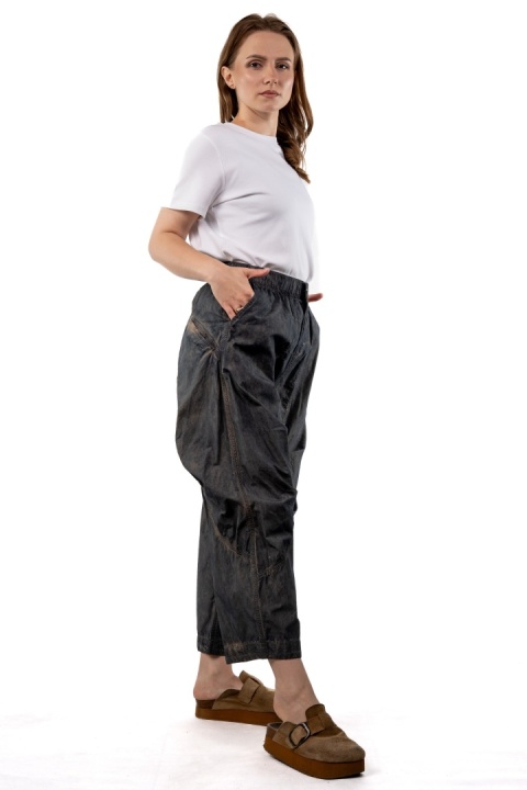 Spodnie baggy damskie Wendy Trendy – jeans vintage szaro-niebieski z beżowymi przetarciami