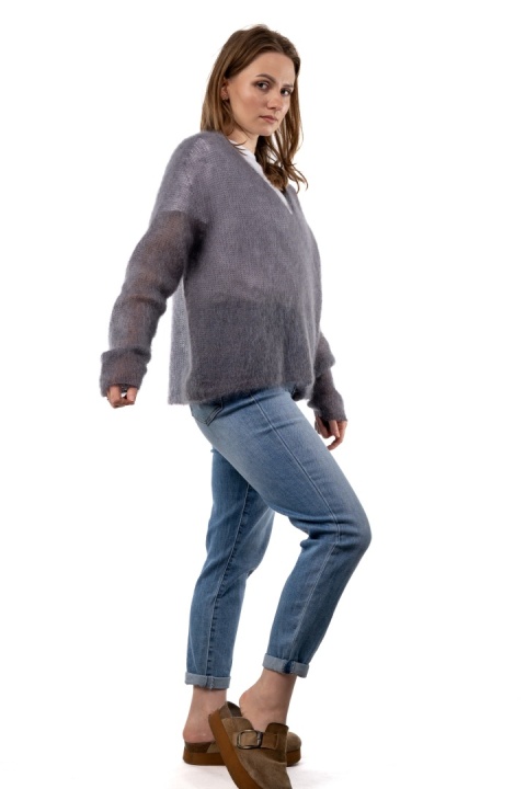 Sweter Kid Mohair V-Neck – Grafitowy